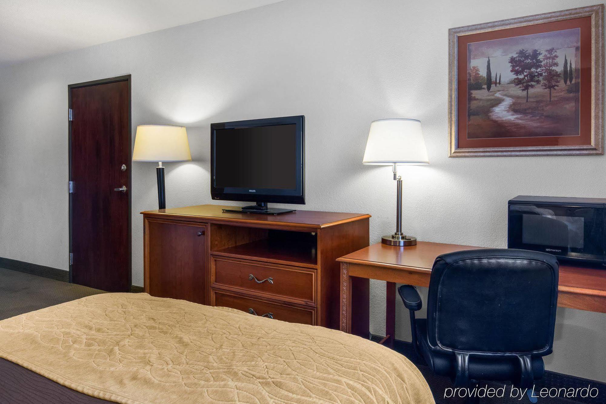 Comfort Inn & Suites South Hill I-85 Exterior photo